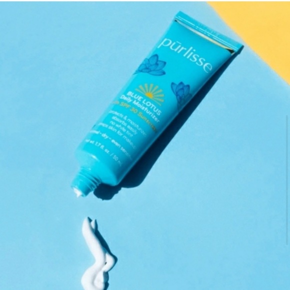 Purlisse Blue Lotus Daily Moisturizer - Picture 5 of 8